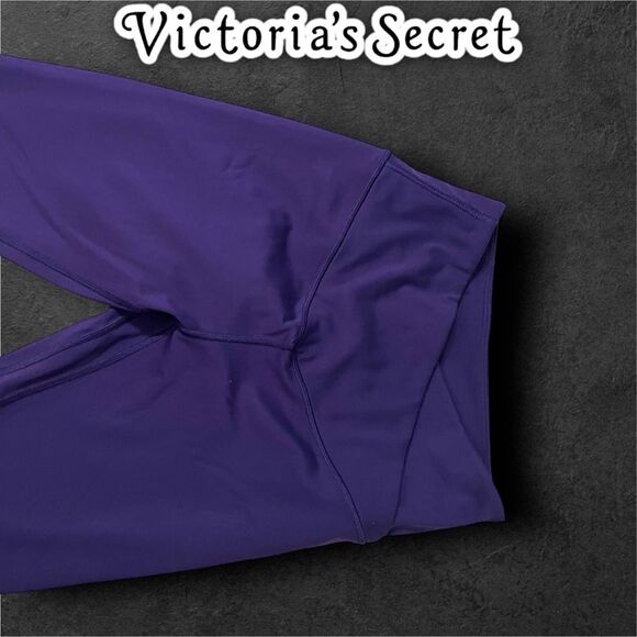 Preowned Victoria’s Secret VSX Flow Sweat On Point Soft Purple Leggings -Small - Picture 5 of 7